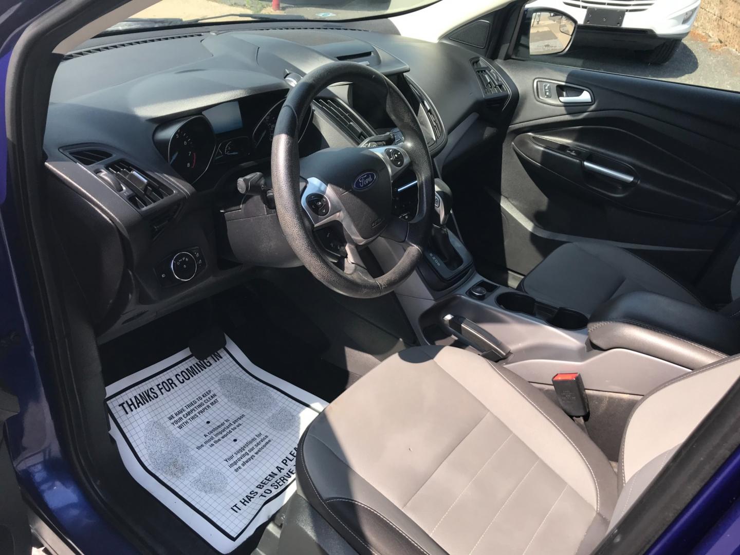 2014 Blue /Gray Ford Escape SE (1FMCU9GX8EU) with an 1.6 V4 engine, Automatic transmission, located at 577 Chester Pike, Prospect Park, PA, 19076, (610) 237-1015, 39.886154, -75.302338 - Photo#8